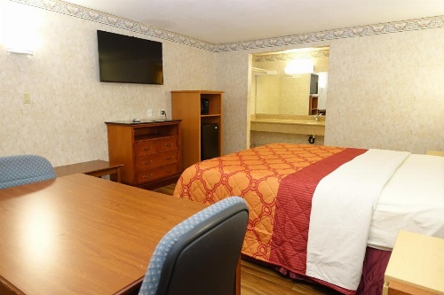 Tropic Lodge image 10