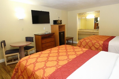 Tropic Lodge image 20