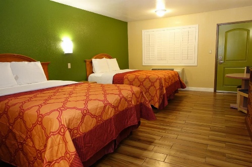 Tropic Lodge image 25