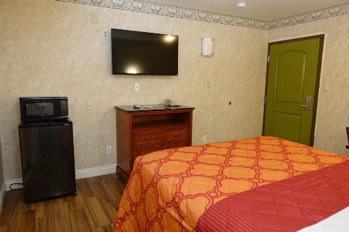 Tropic Lodge image 34