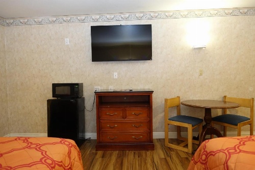 Tropic Lodge image 38