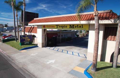 Tropic Lodge image 39