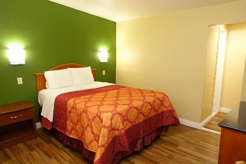 Tropic Lodge image 4