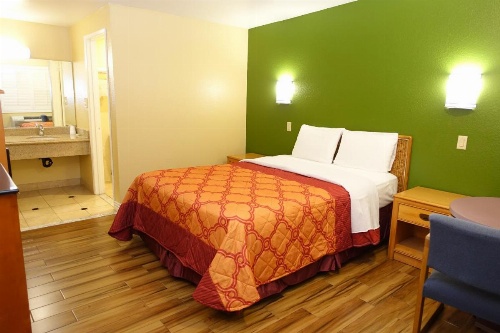 Tropic Lodge image 48